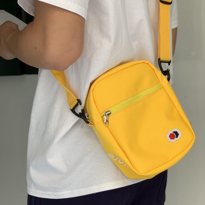 square CANDY 1.8L shoulder bag yellow_3