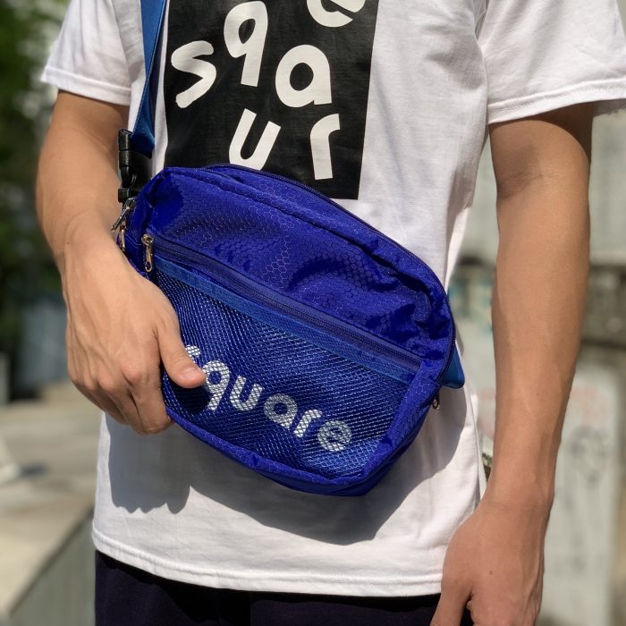 square CHEESE 4L shoulder bag blue_5